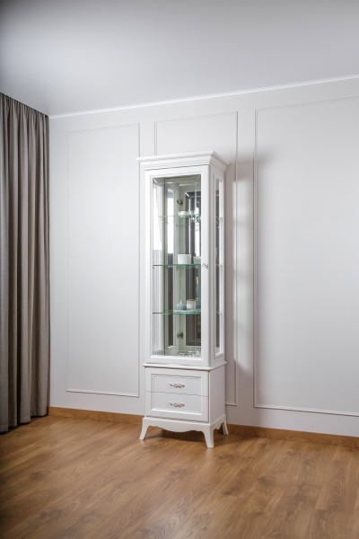 Шкаф-витрина для посуды Амели